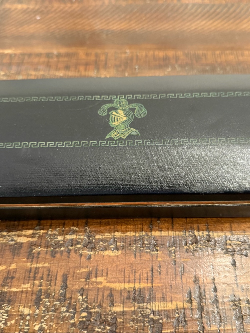 Vintage Shield Faux Leather Jewelry box Valet